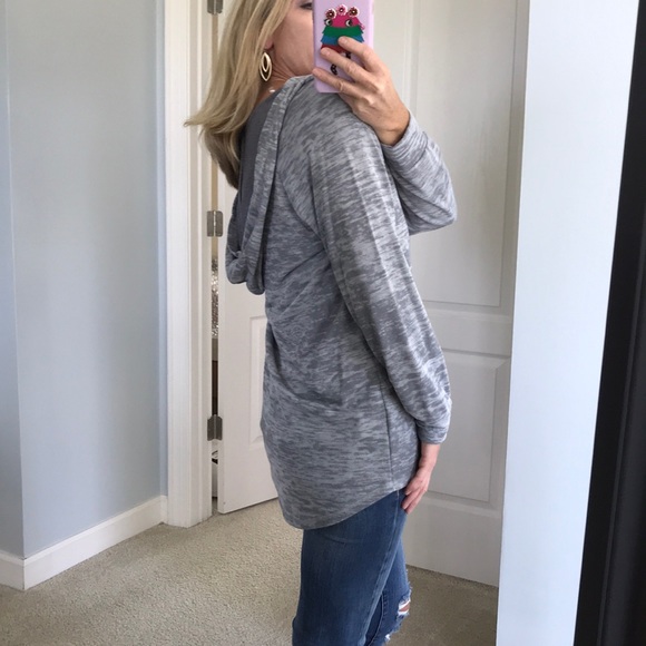 ❤️1 SM 1 MED❤️Grey Hooded Tunic Top - Picture 3 of 8